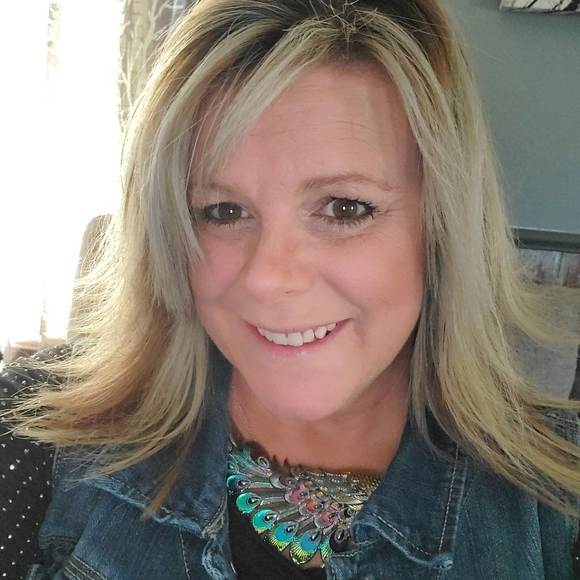 Meet your Posher, Angey - Picture 1 of 1